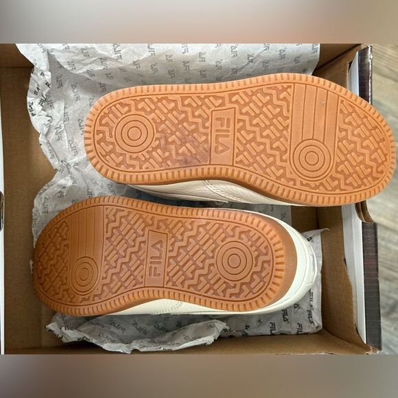 FILA Kids Cream High-Top Sneakers, NWT, Size 11 - Picture 3 of 5